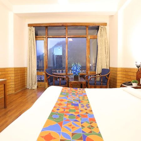 Hotel Surbhi Vashist Bagian luar foto