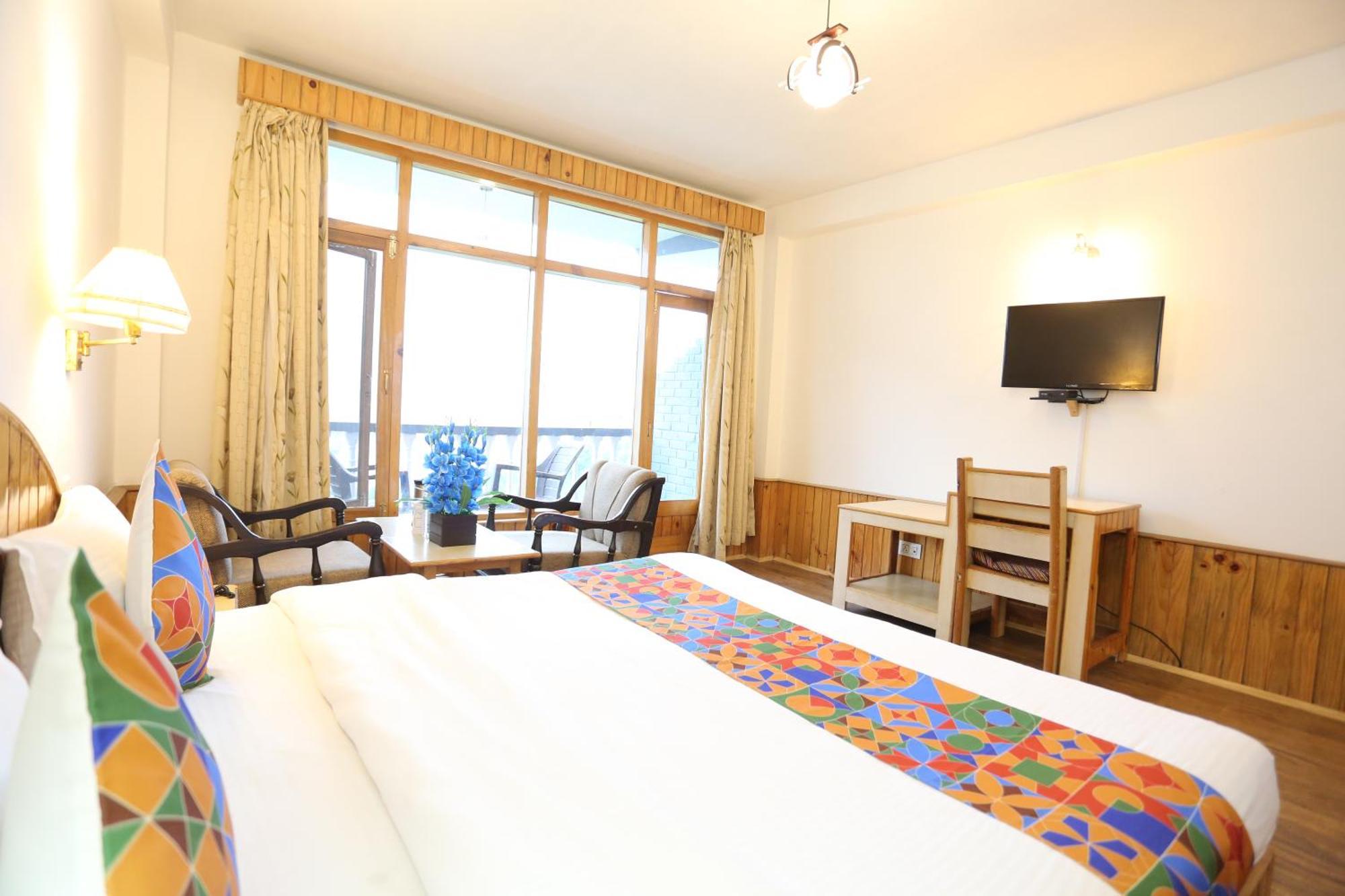 Hotel Surbhi Vashist Bagian luar foto