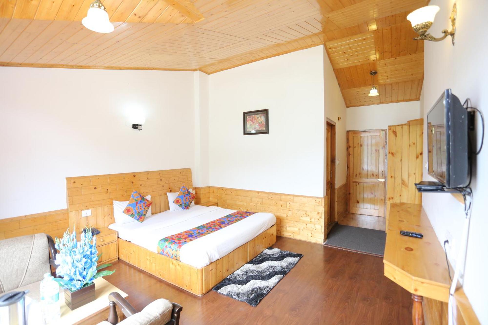 Hotel Surbhi Vashist Bagian luar foto