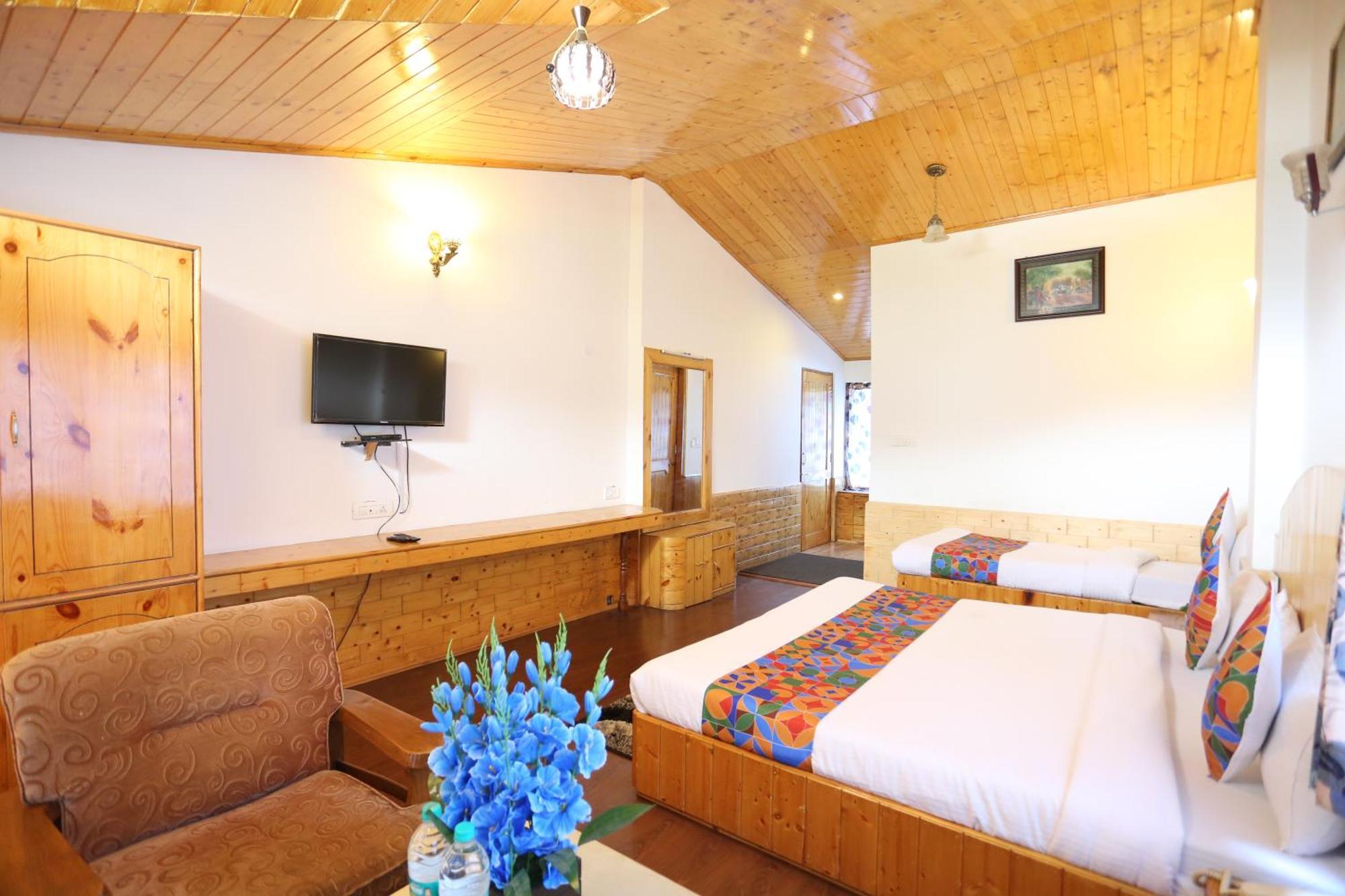 Hotel Surbhi Vashist Bagian luar foto